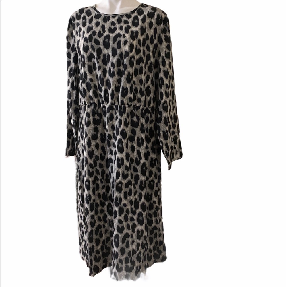 ⭐️⭐️ 2/$35 Shein curve leopard print dress